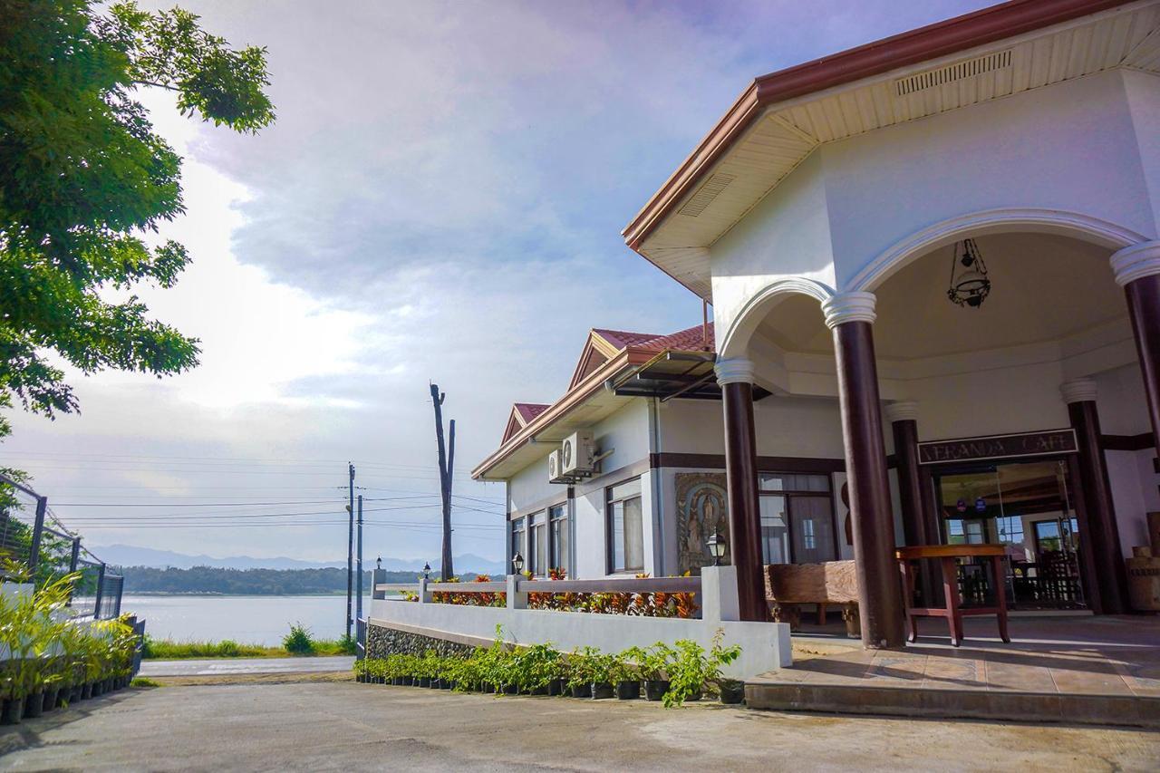 Veranda Hotel Paoay エクステリア 写真